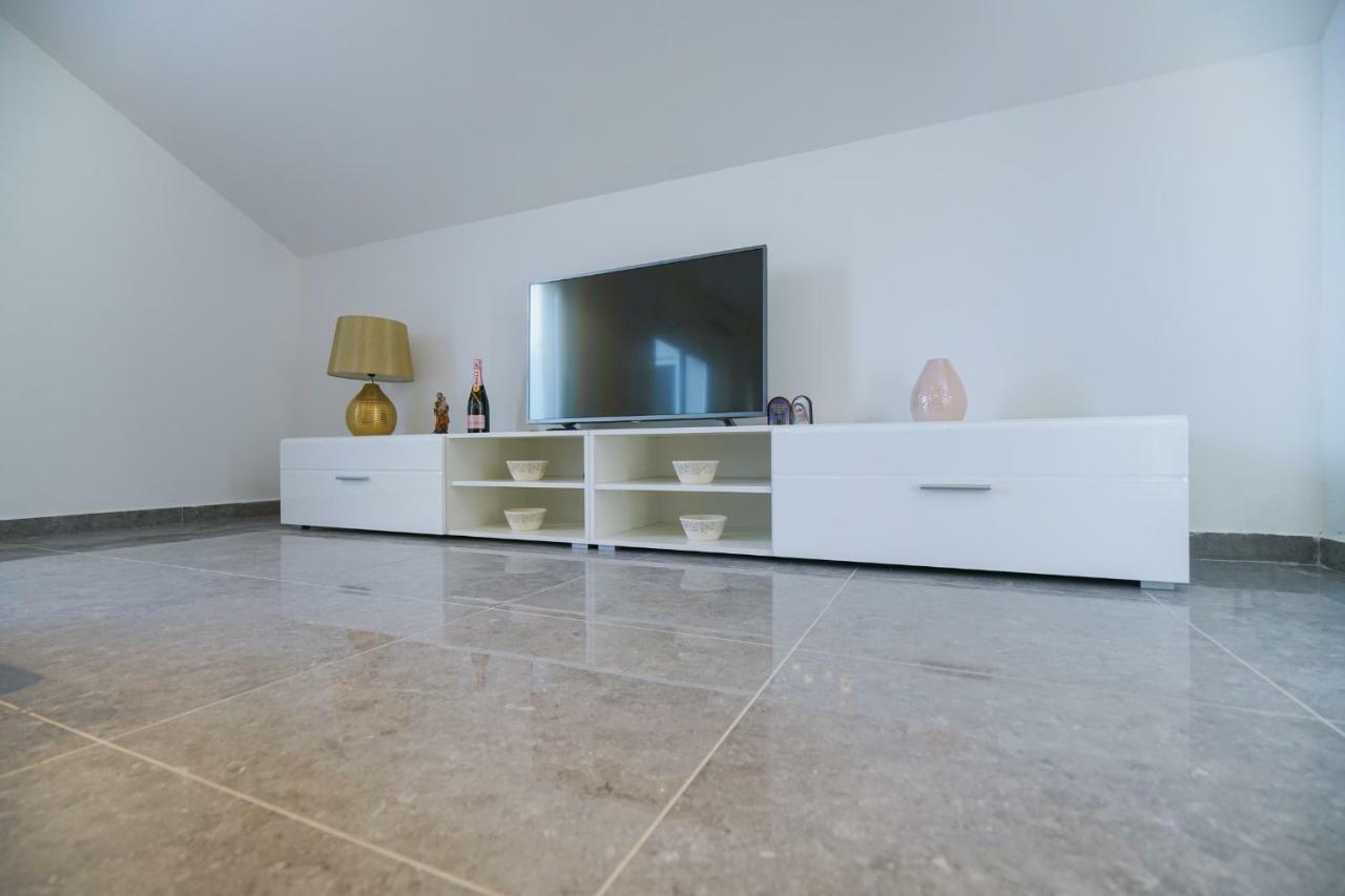 Apartment Summer Fever Ζαντάρ Εξωτερικό φωτογραφία